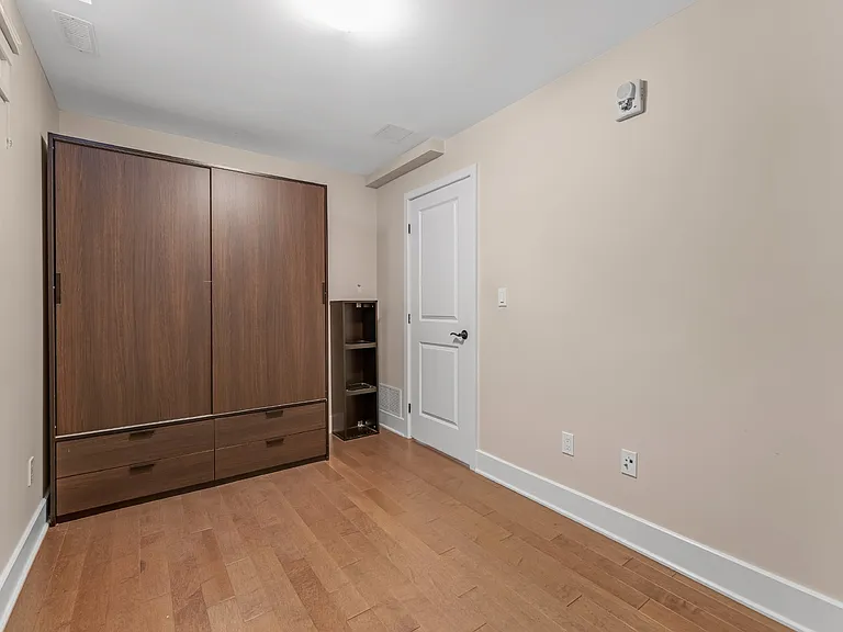 355 Gilmour St #2 — Photo 8