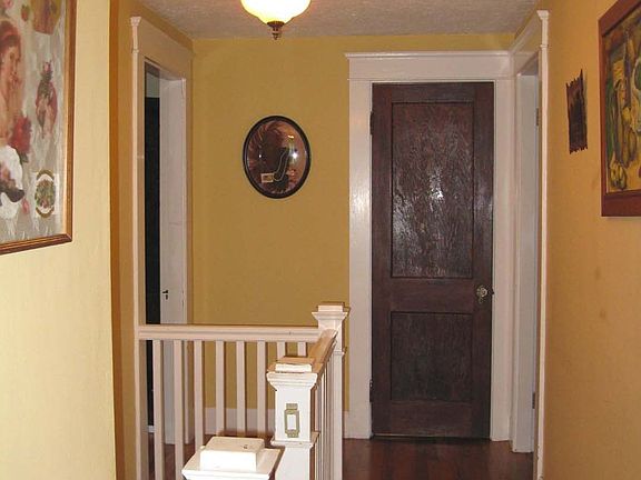 4th image of 26 Hall Ave