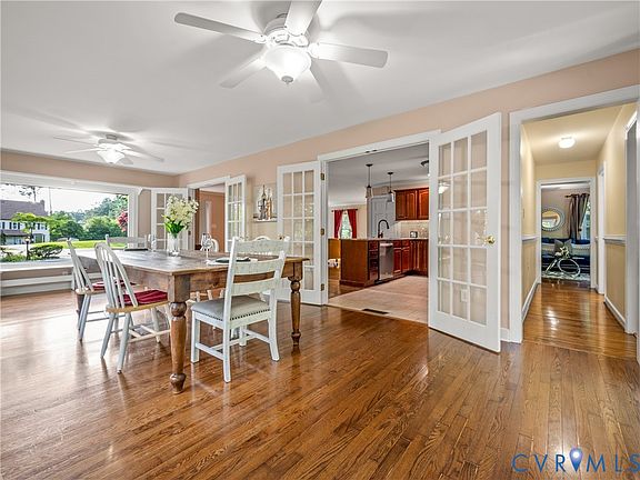 2nd image of 10813 Lunswood Rd