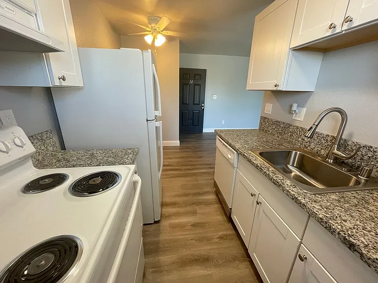 Wright Place Apartments — Photo 30