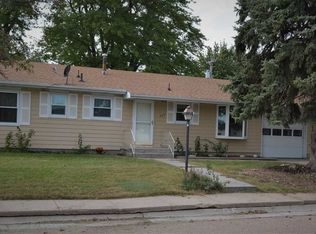 205 Eastlane Ave, Minden, NE 68959
