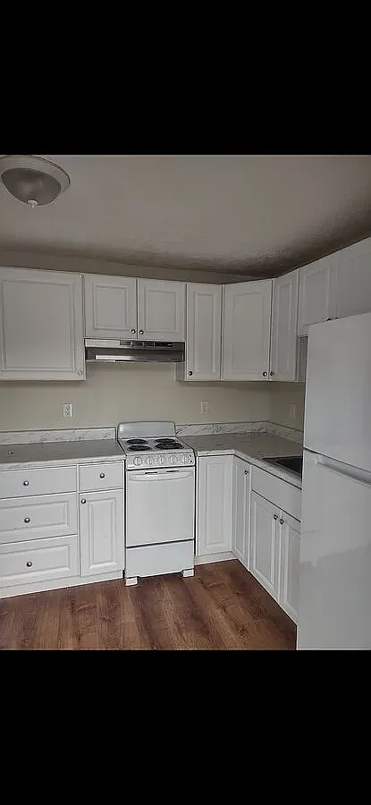Parker Street Apartments — Photo 2