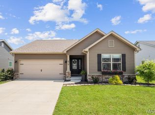 810 Topaz Ct, Mascoutah, IL 62258