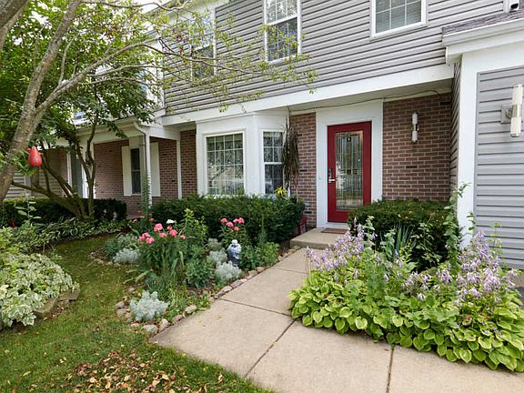 2nd image of 857 Cambridge Dr