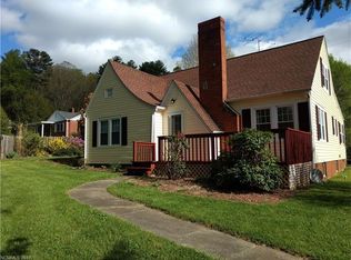 215 Westover Dr, Burnsville, NC 28714
