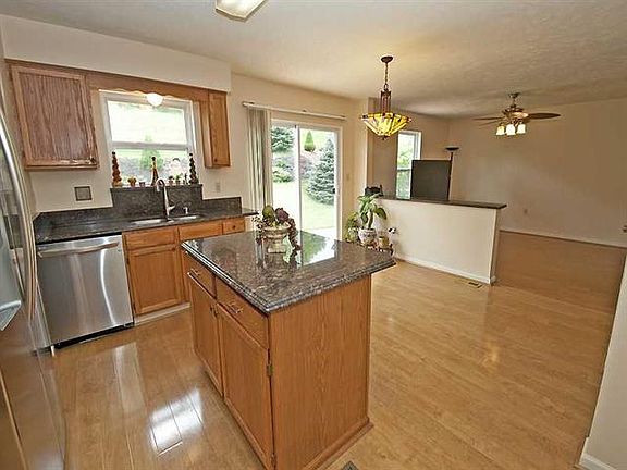5th image of 117 Hazelwood Dr