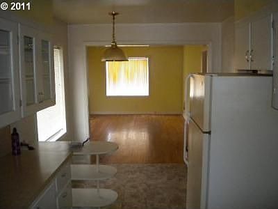 2nd image of 3215 W St