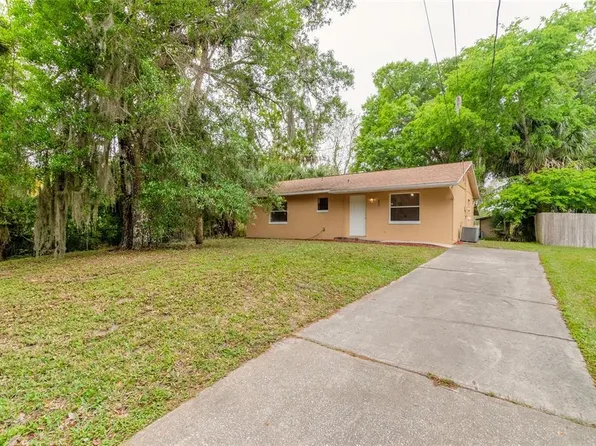172 Nancy St, Oak Hill, FL 32759