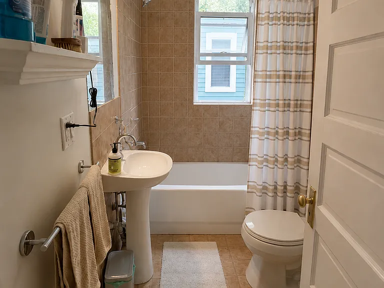 5 Belmont Sq #2 — Photo 10