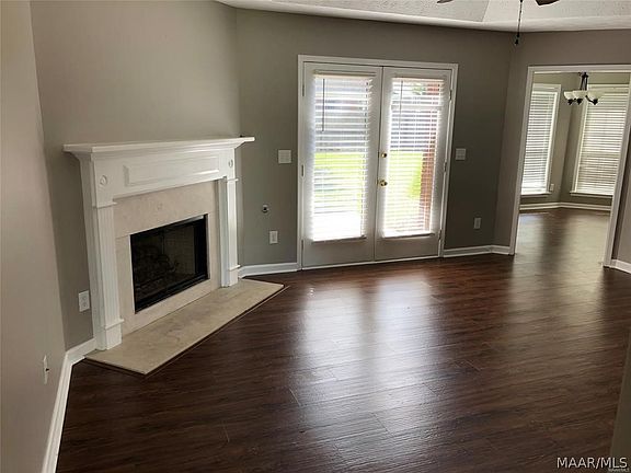 3rd image of 115 Melvina Pl