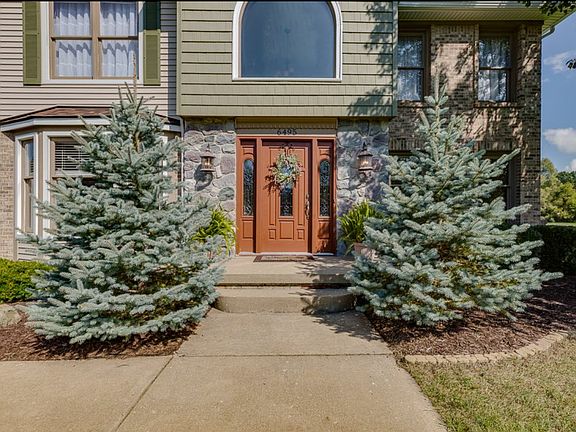 4th image of 6495 Mayfair Ct