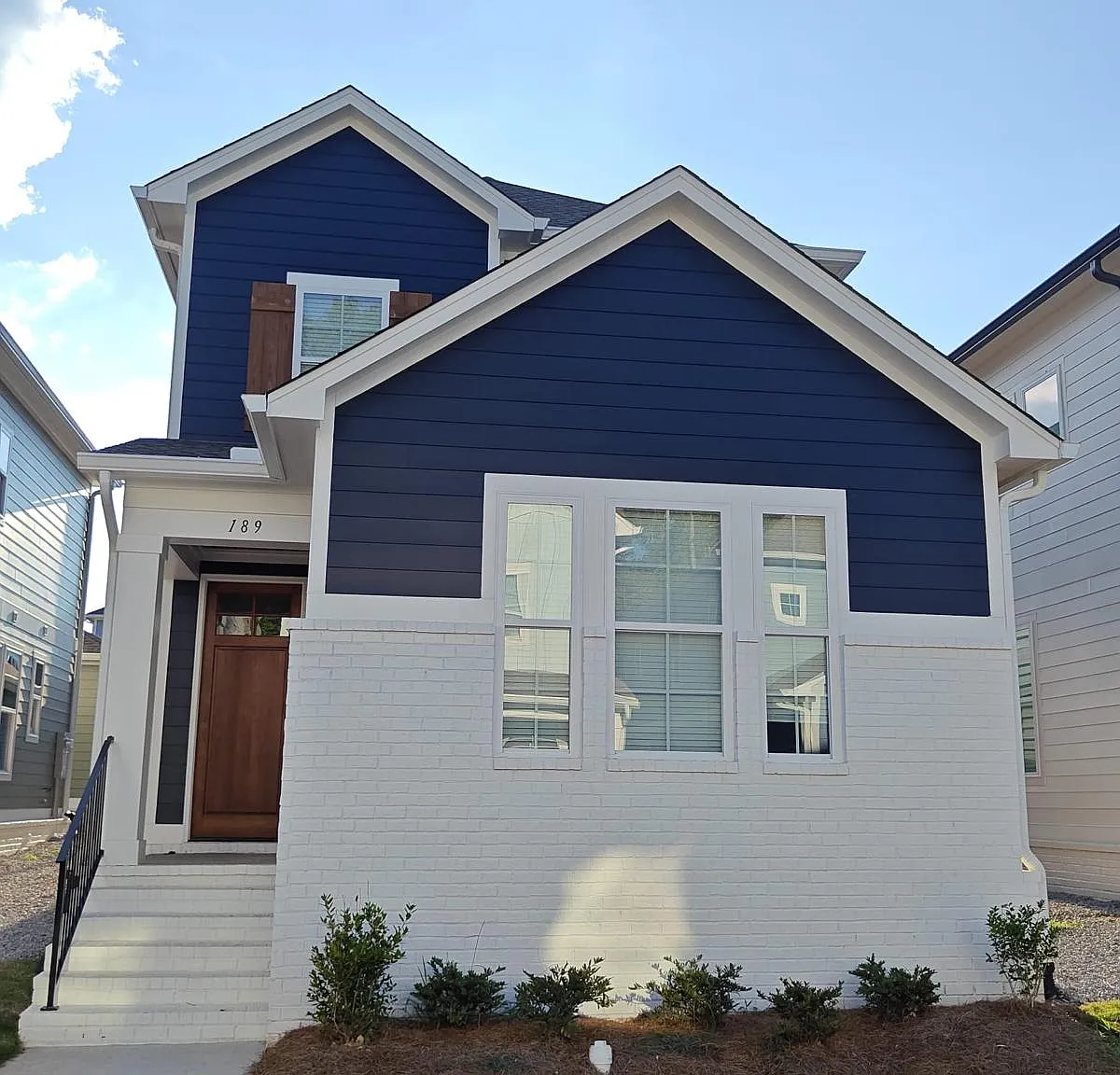 4 bed, 3.5 bath, 2083 sqft, $4,600 — Photo 1
