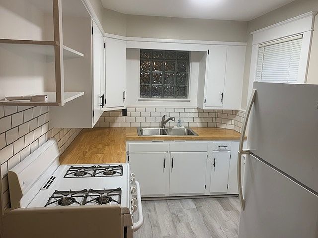 1st image of 1686 Lincoln Hwy E APT 3