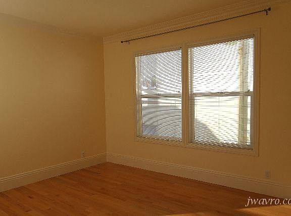 4th image of 606 Lake St #610
