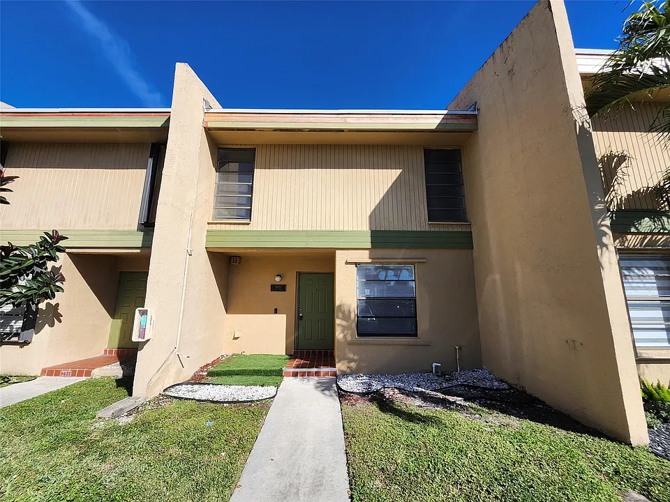 9421 NW 15th St #234