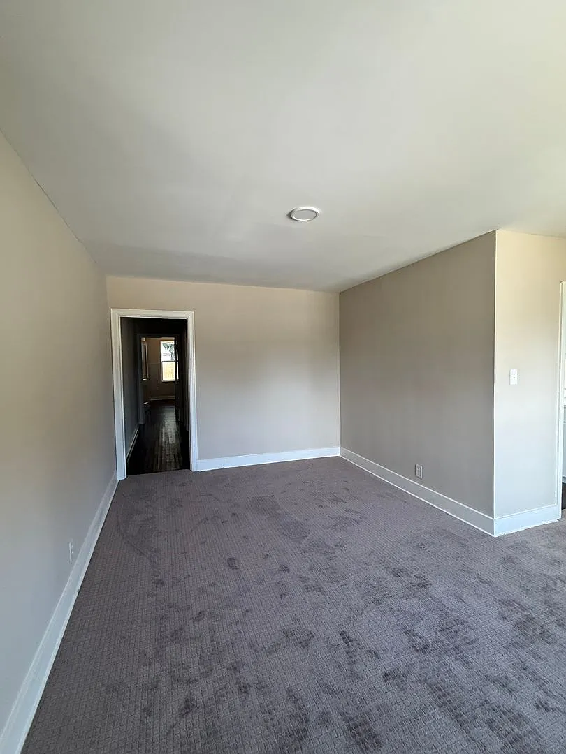 2 Bedroom Duplex — Photo 3