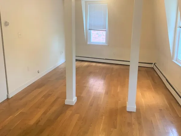 35 Davis Sq, Somerville, MA