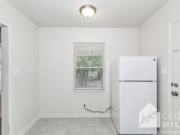 3rd image of 1714 S Euclid Ave #1