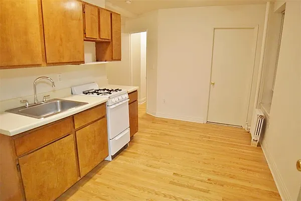 Rented by R New York | media 13