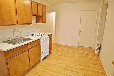 Rented by R New York