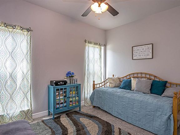 4th image of 108 Fredricksburg Cir