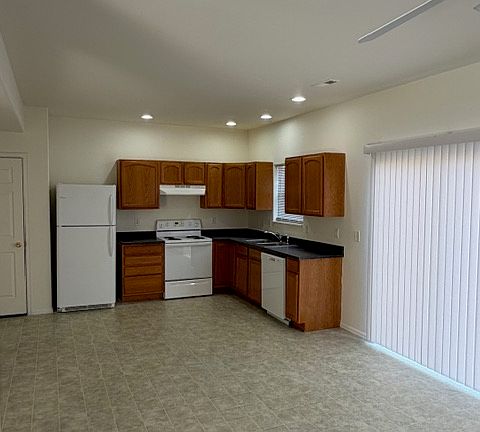 4th image of 269 W Coral Dr