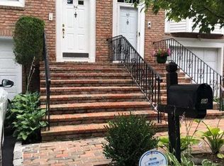 84 Marjorie Ct, Manhasset, NY 11030