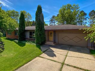 816 Frontage Rd, Bovey, MN 55709