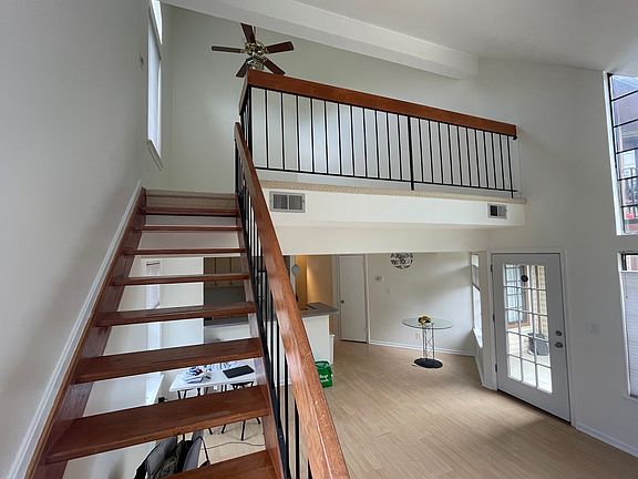 3rd image of 6000 Curtier Dr #B