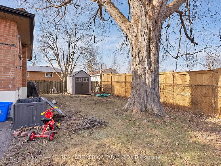 744 Olive Ave #BASEMENT — Photo 25