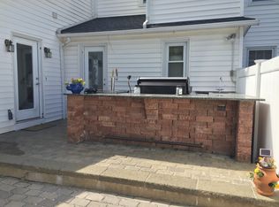 1271 Merritt St, Fairfield, CT 06825