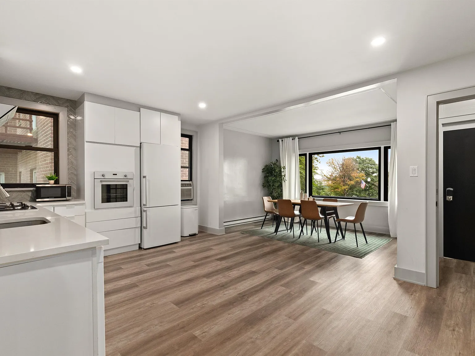 3 bed, 2.0 bath, $4,500 — Photo 4