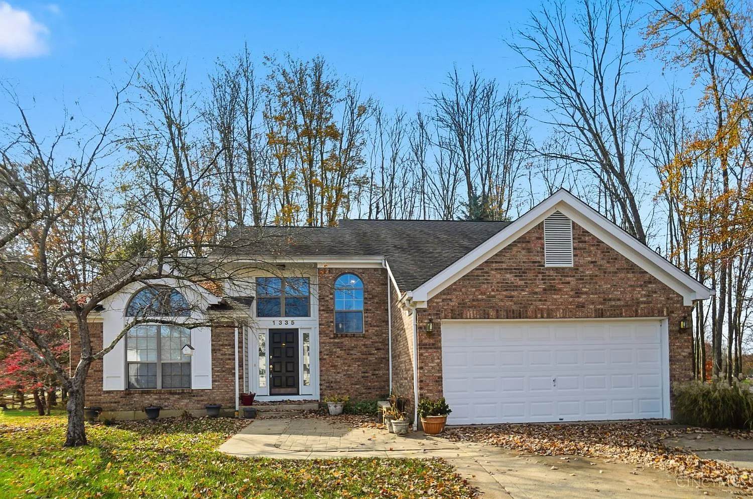 1335 Lakefront Ct photo 1