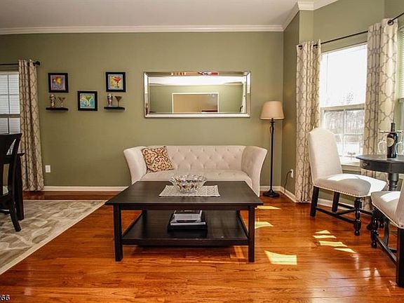 5th image of 66 Willocks Cir