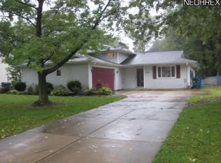 6570 Nicoll Dr, North Ridgeville, OH 44039