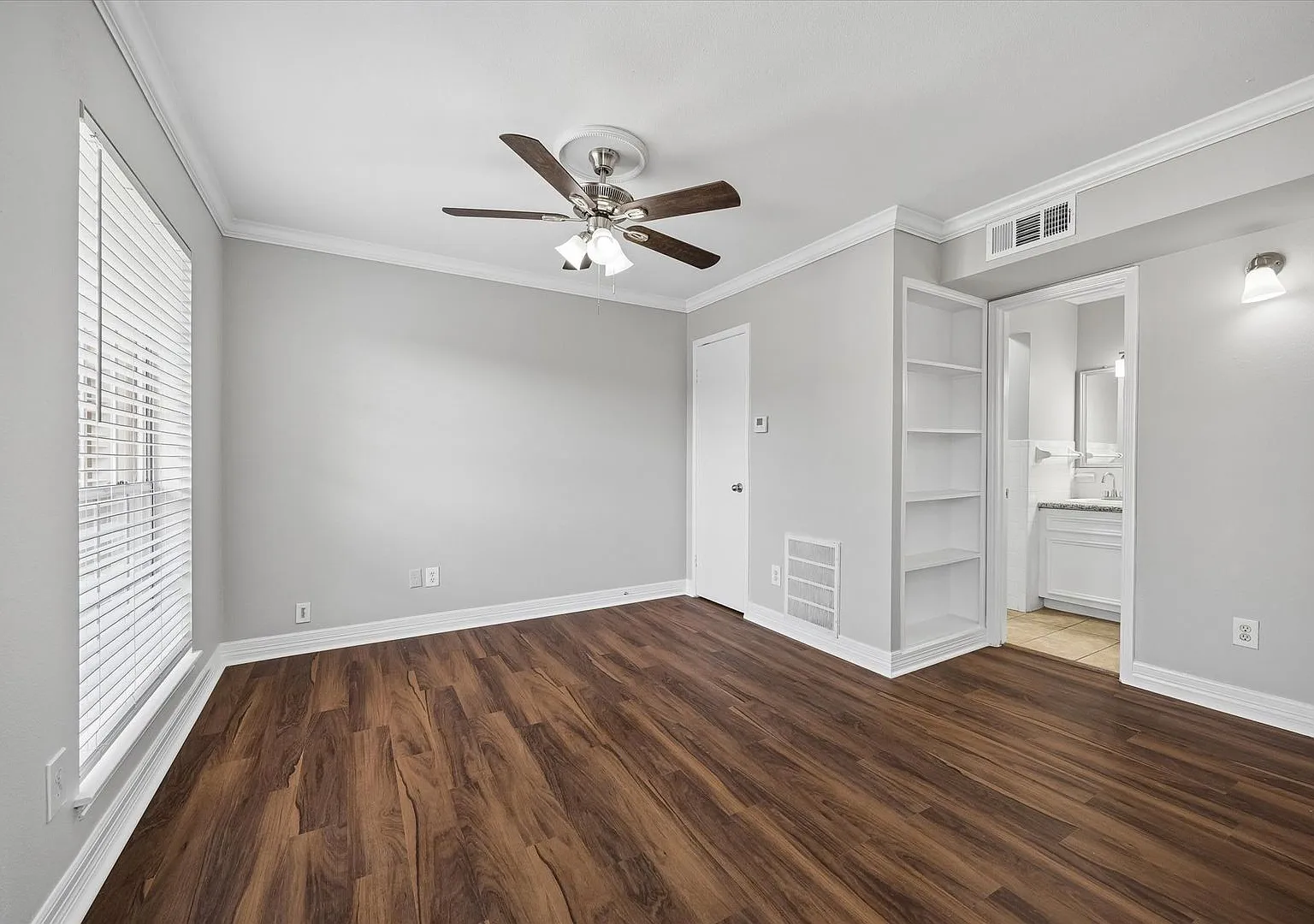Emerson Street Apartments — Photo 4
