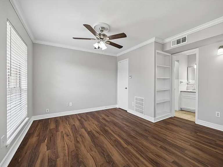 Emerson Street Apartments — Photo 5
