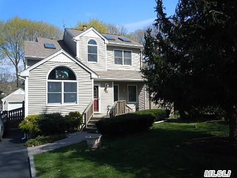 1st image of 18 Elm Dr