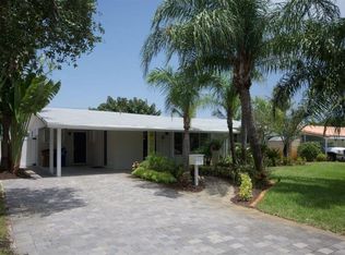 429 SE 2nd Ct, Deerfield Beach, FL 33441
