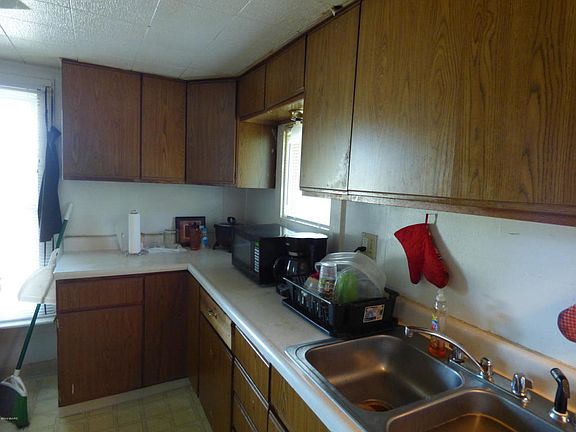 4th image of 260 W Napier Ave