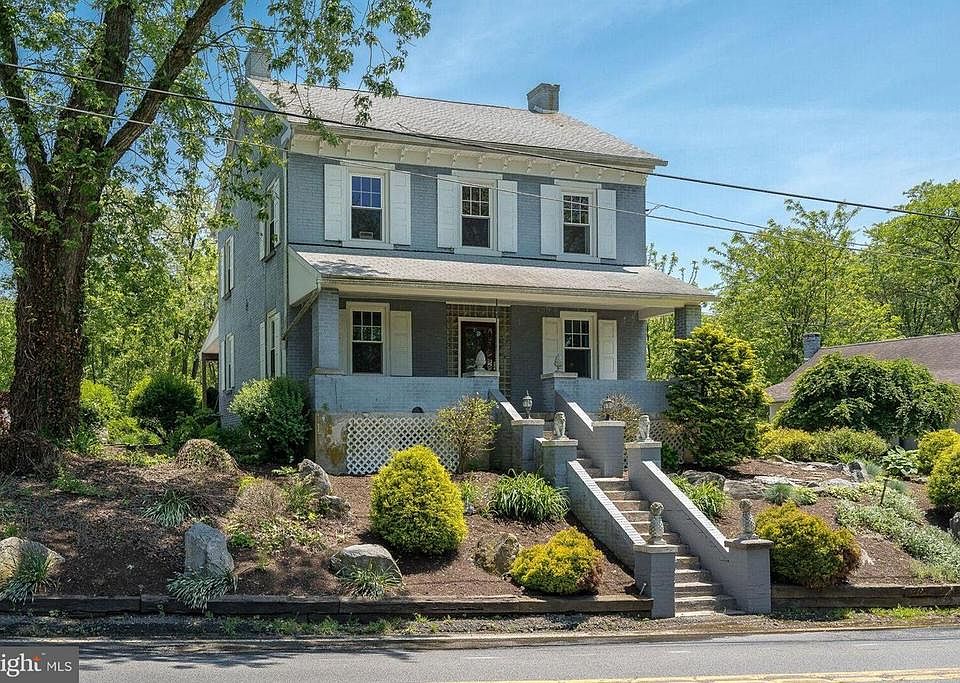 1st image of 1742 Thompson Ave