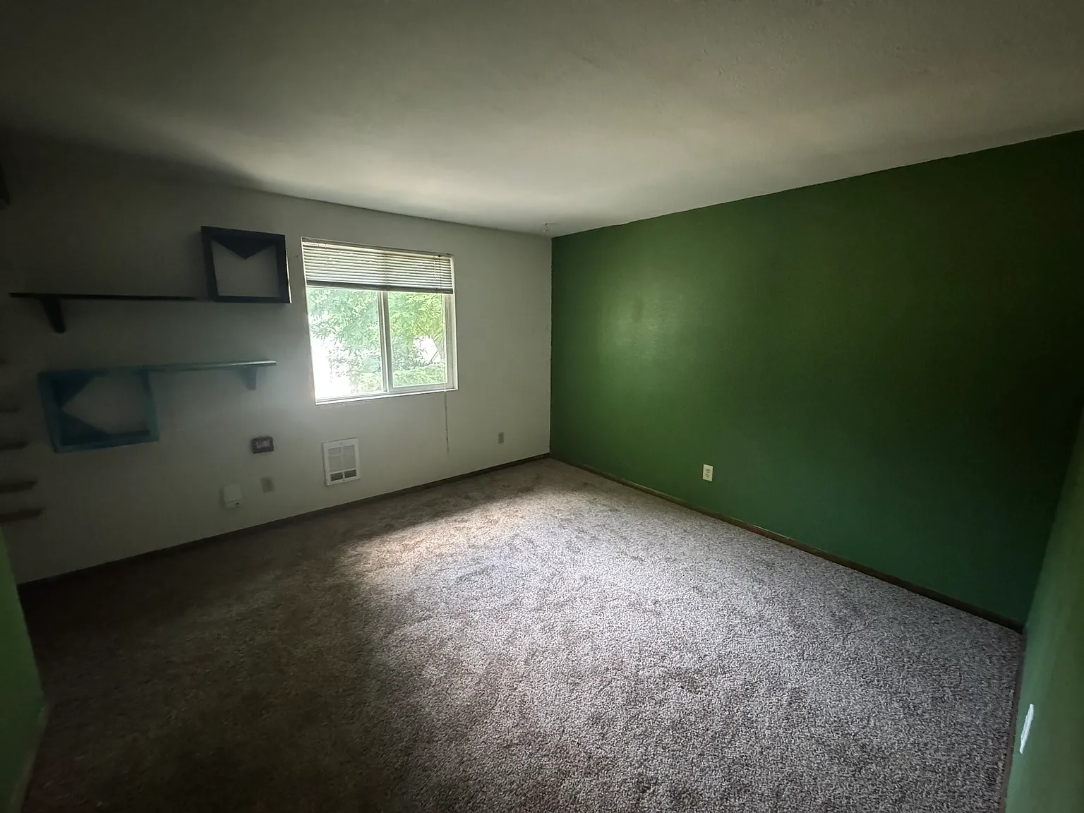 3 bed, 1296 sqft, $1,595 — Photo 3