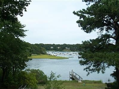 4th image of 137 Mayflower Ter