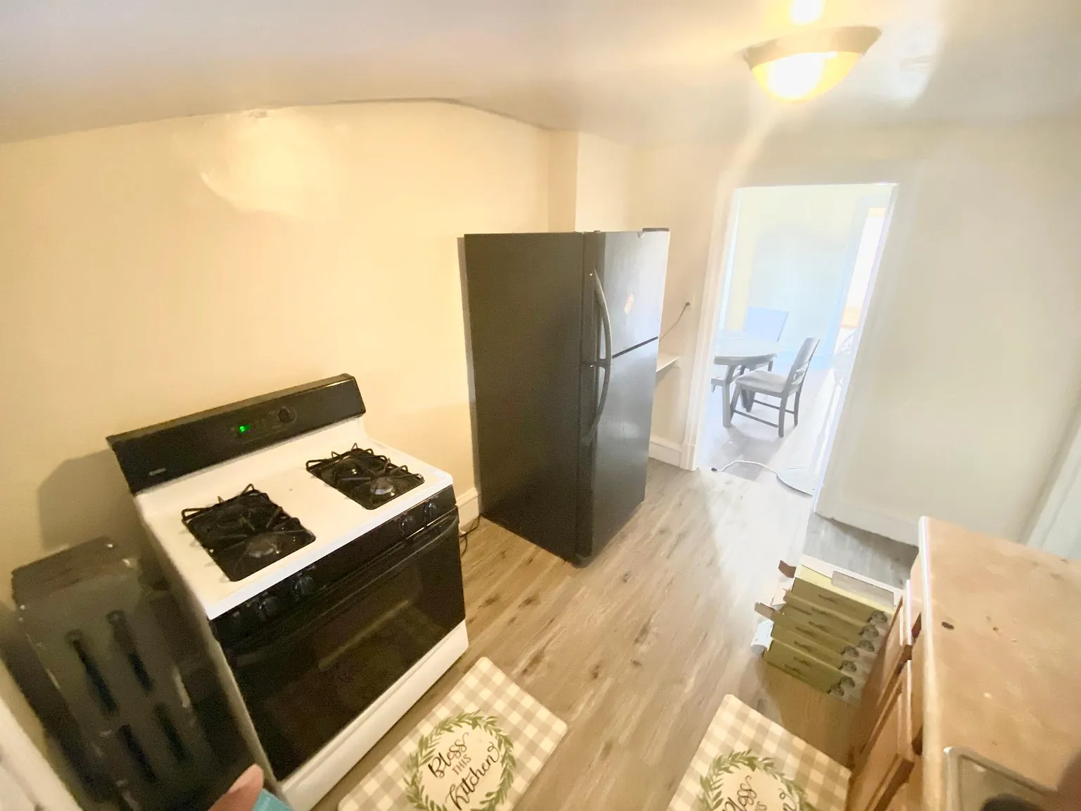 2 bed, 1000 sqft, $1,295 — Photo 4