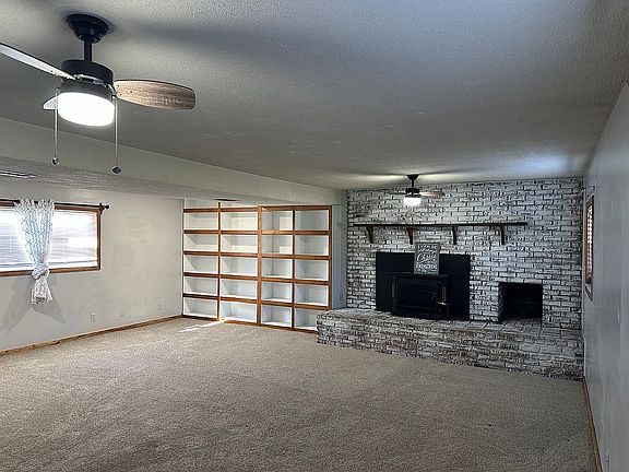 3rd image of 8683 Green St
