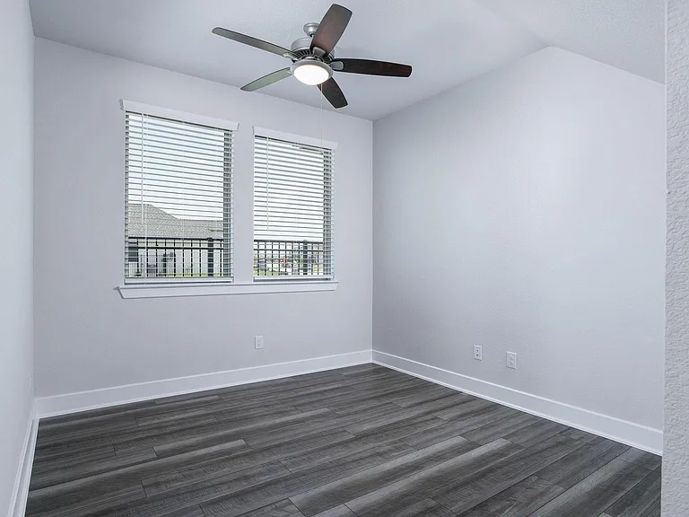 7603 Coral Lake Dr — Photo 12
