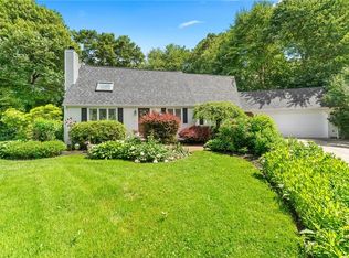 25 Carole Ct, Cranston, RI 02921