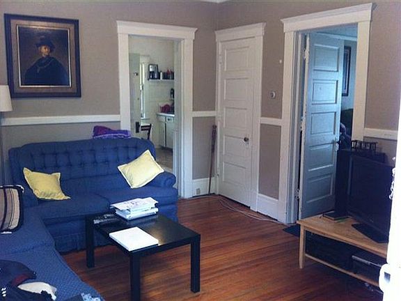 2nd image of 825 S Main St #1
