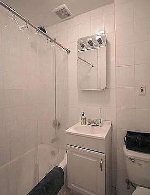 3rd image of 449 W 56th St APT 4B