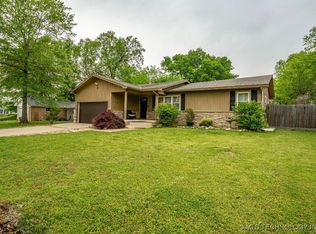 512 W Urbana St, Broken Arrow, OK 74012